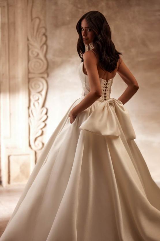 Jillian, Luce Sposa