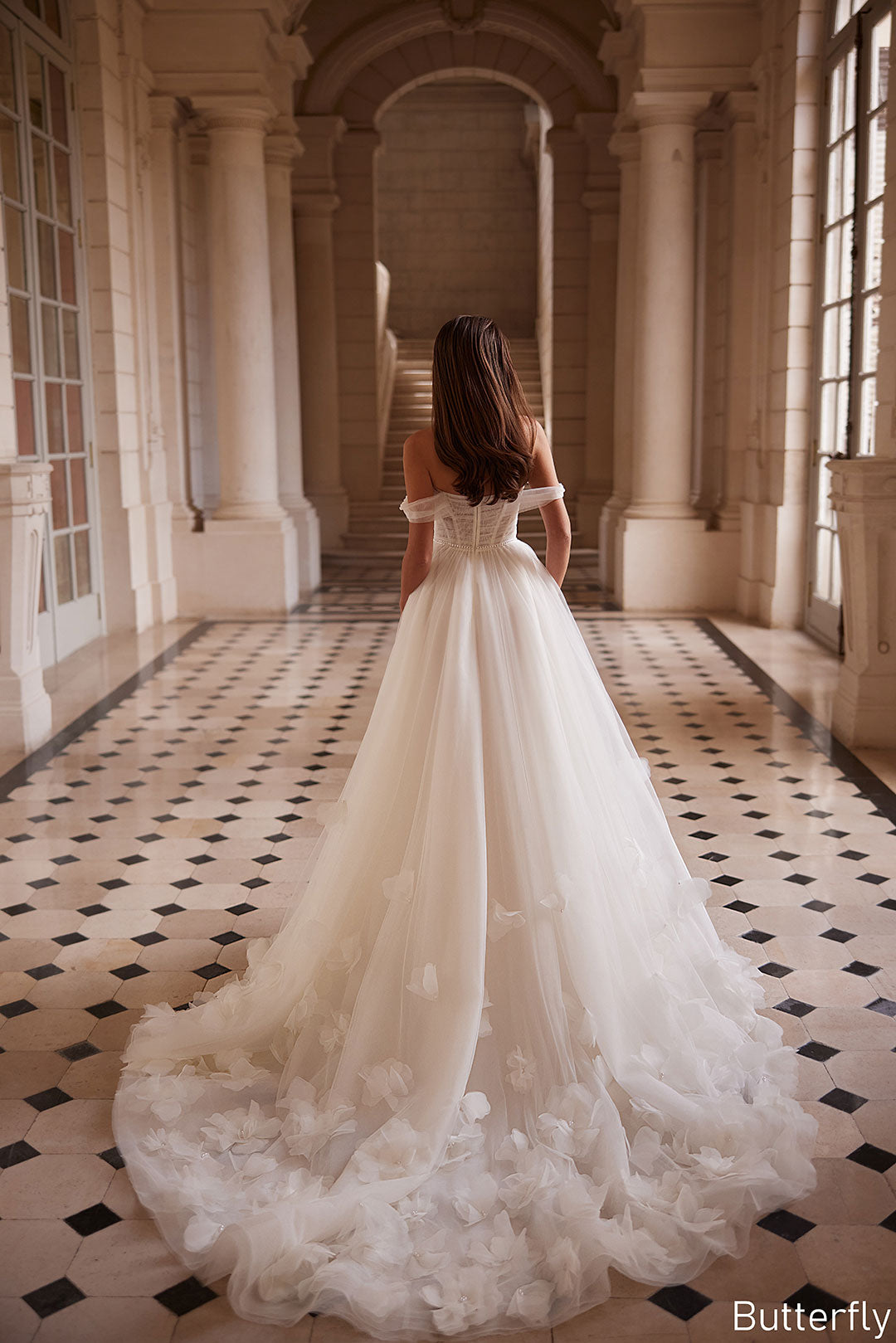 Butterfly, Monreal Bridal — Größe 40, Sample Sale