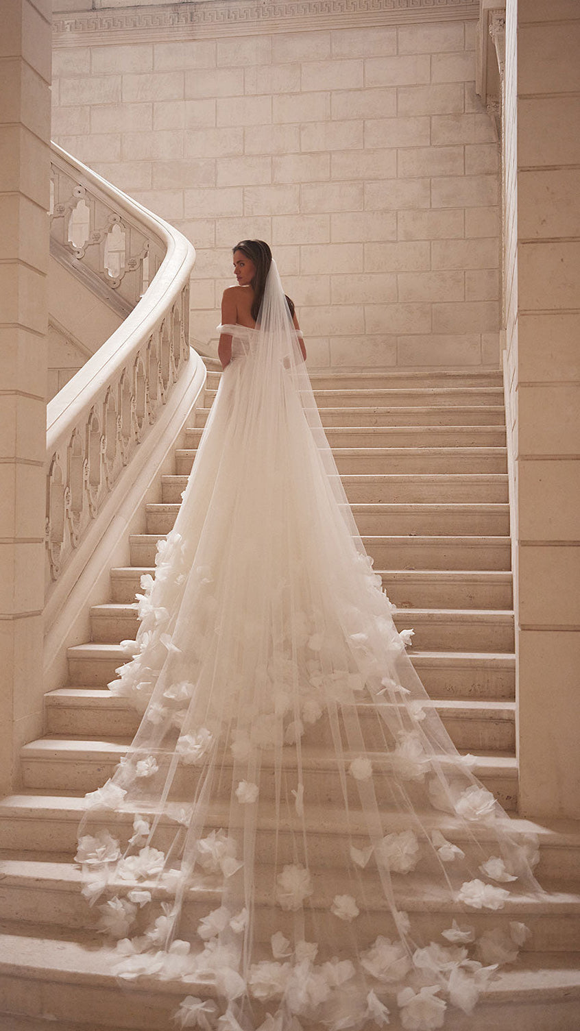 Butterfly, Monreal Bridal — Größe 40, Sample Sale